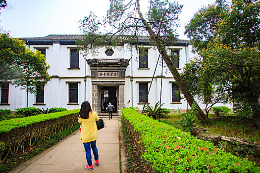 lo bach thu khung 2 ngay