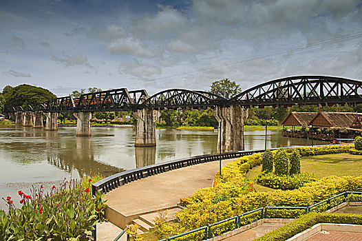 soi cau bach thu khung 5 ngay