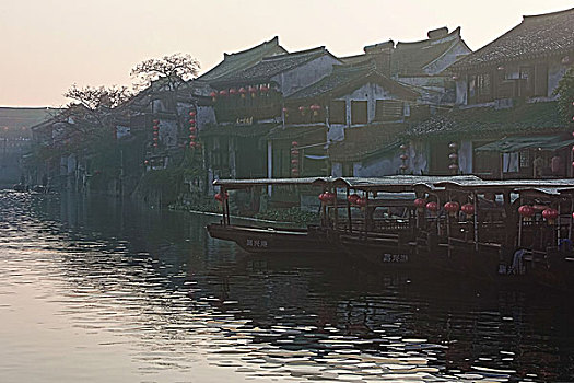 bach thu kep hom nay