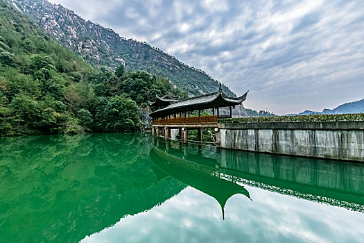 bạch thủ đề chuẩn