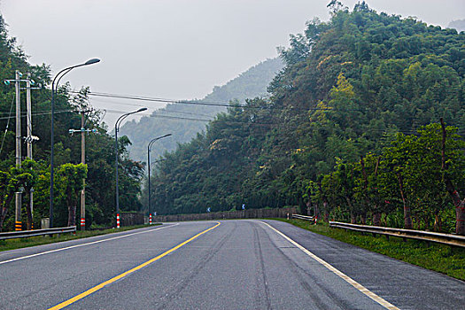 cau gio vang