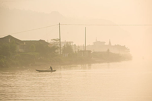 quay thu
